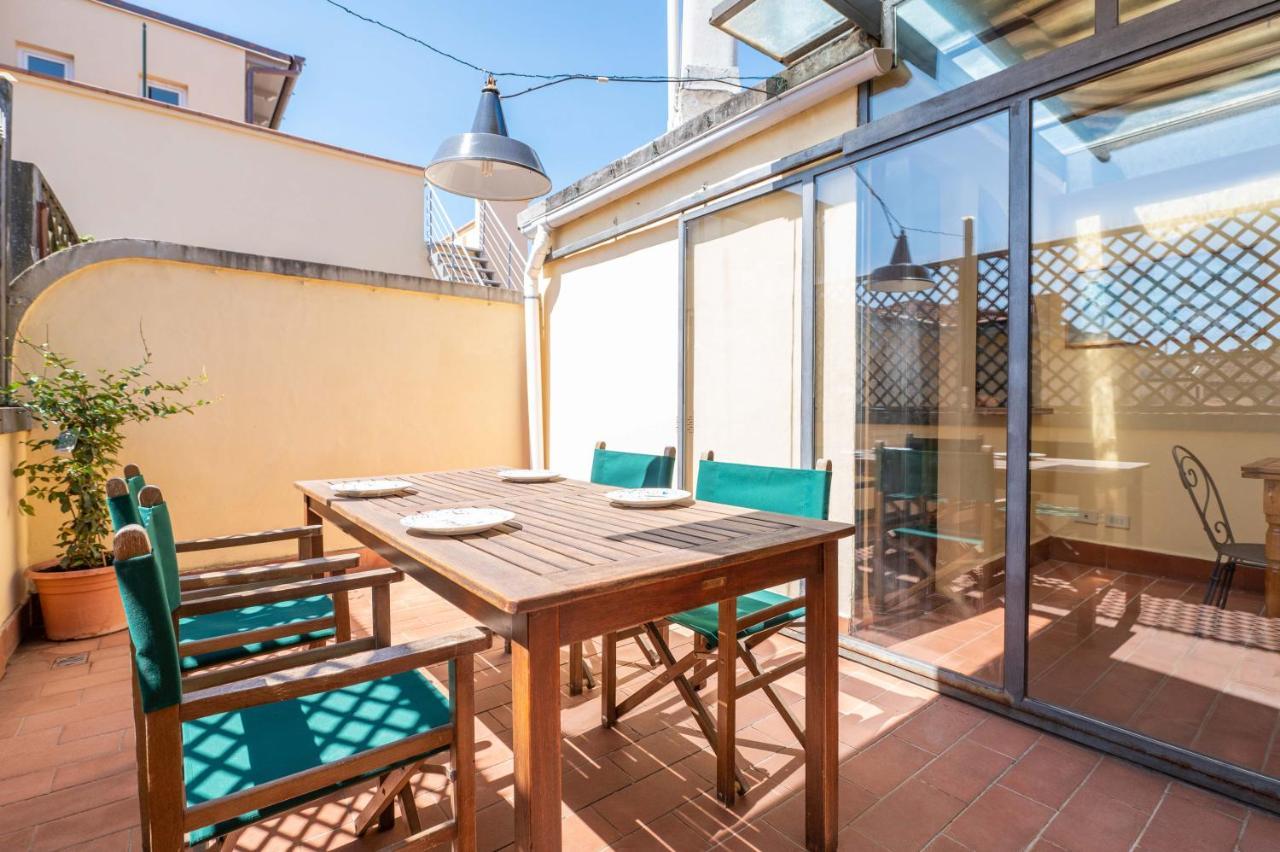 Terrace At 10 Mins From The Duomo - Homeunity Apartamento